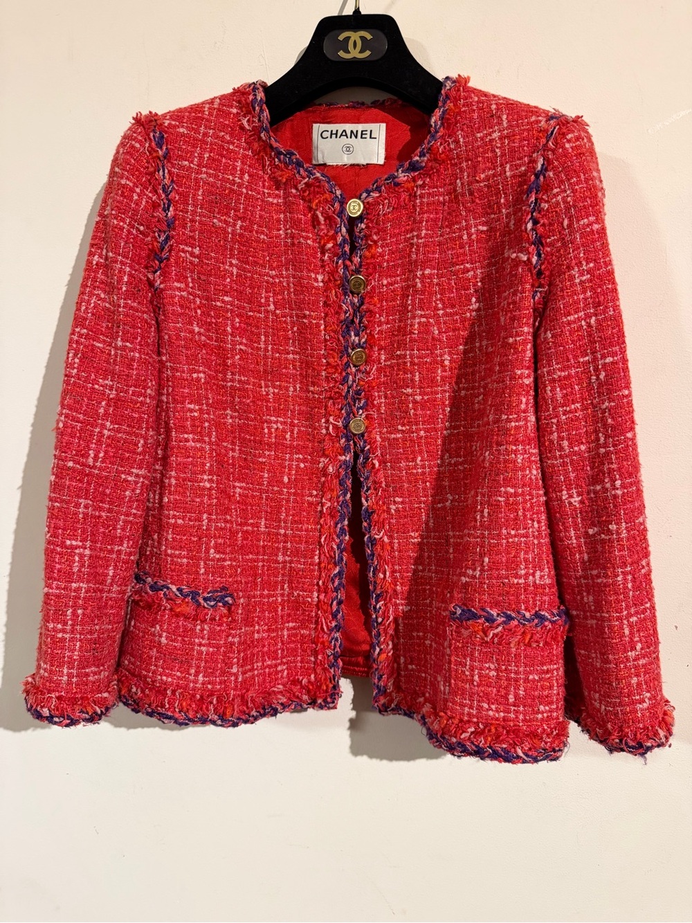 CHANEL Fantasy Red Tweed Bouclé Jacket with Multicolor Braided Trim